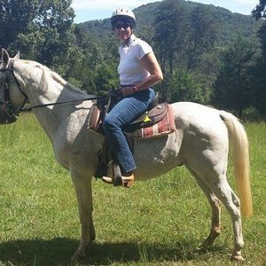 Meet your Posher, Alicia